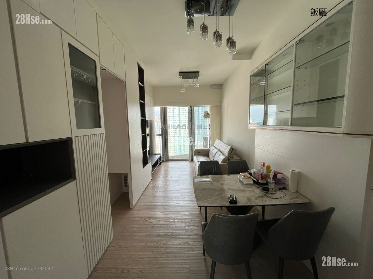 晓峯 售盘 3 房 , 2 浴室 694 平方尺