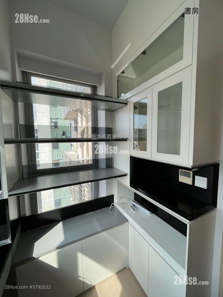 晓峯 售盘 3 房 , 2 浴室 694 平方尺