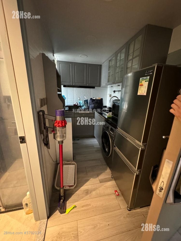 Ping Yan Court Rental 2 Bedrooms , 1 Bathroom 376 ft²