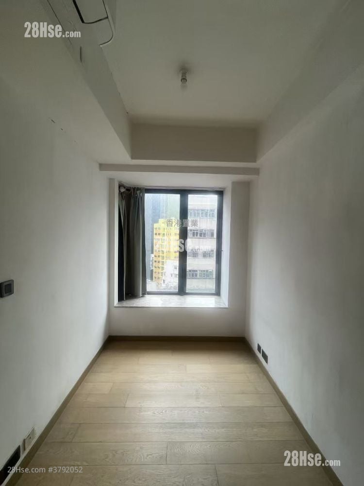 维峯 租盘 1 房 , 2 浴室 284 平方尺