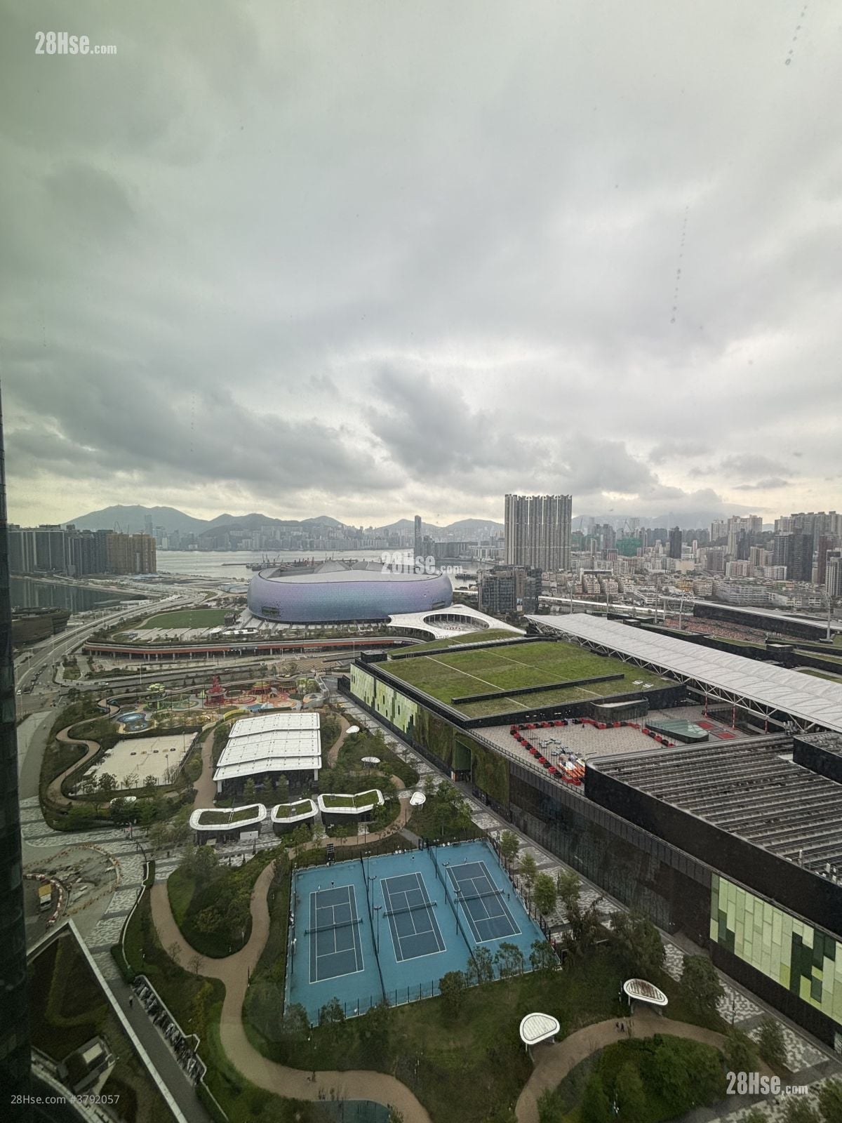 The Henley 租盘 3 房 , 2 浴室 778 平方尺