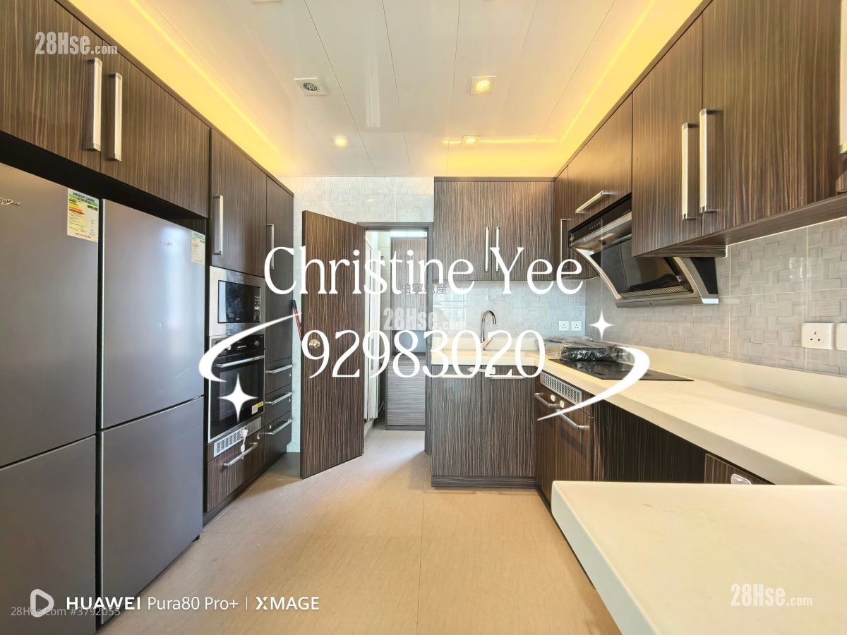 Grand Deco Tower Rental 4 Bedrooms , 2 Bathrooms 1,003 ft²