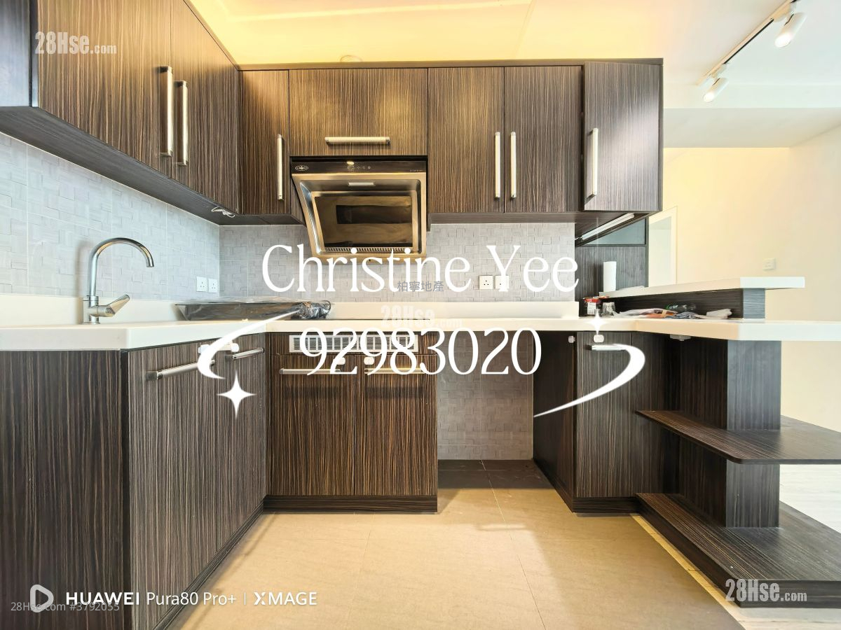 Grand Deco Tower Rental 4 Bedrooms , 2 Bathrooms 1,003 ft²
