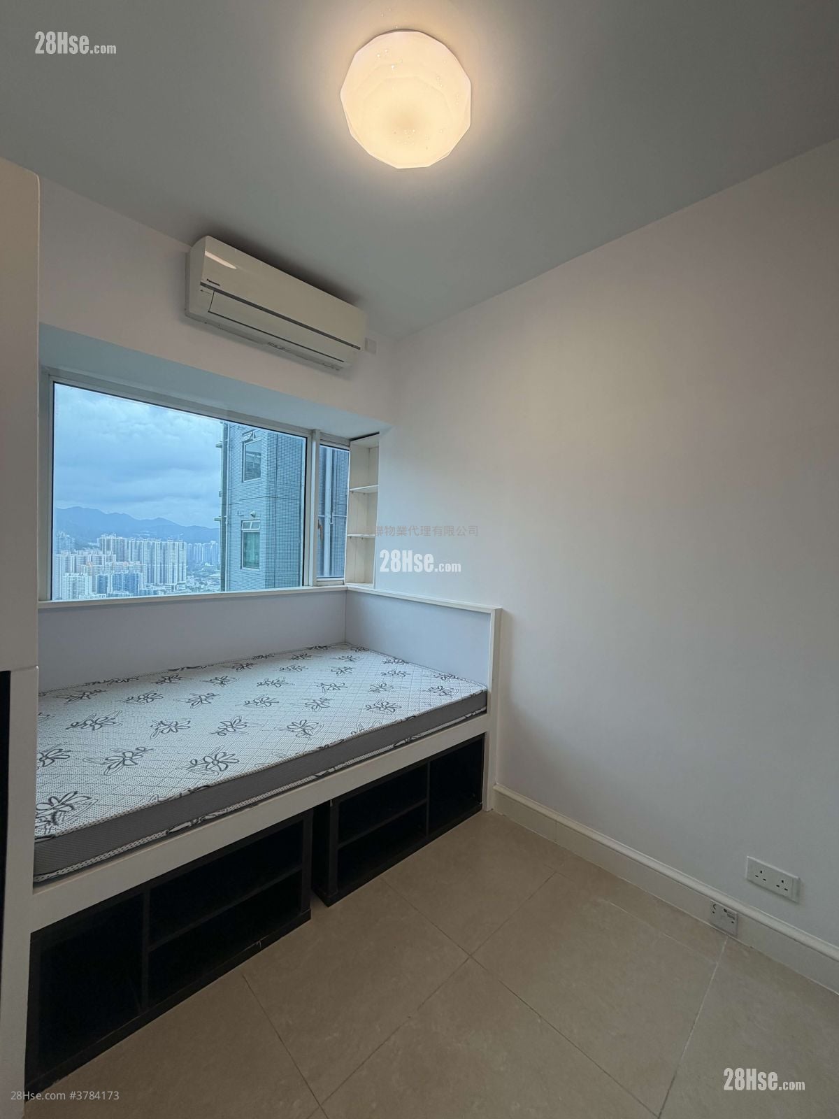 The Capitol Sell 2 Bedrooms , 1 Bathroom 519 ft²