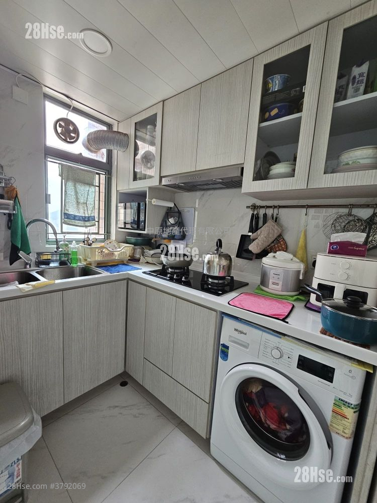 Island Resort Sell 2 Bedrooms 465 ft²