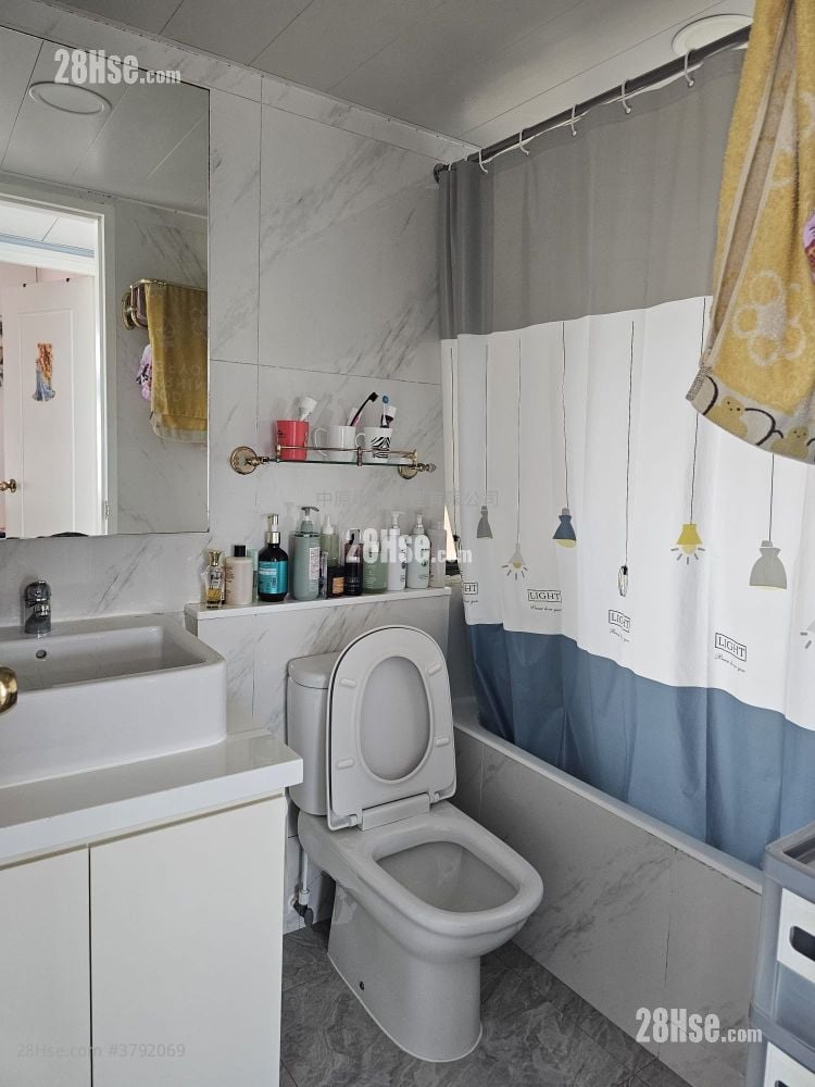 Island Resort Sell 2 Bedrooms 465 ft²