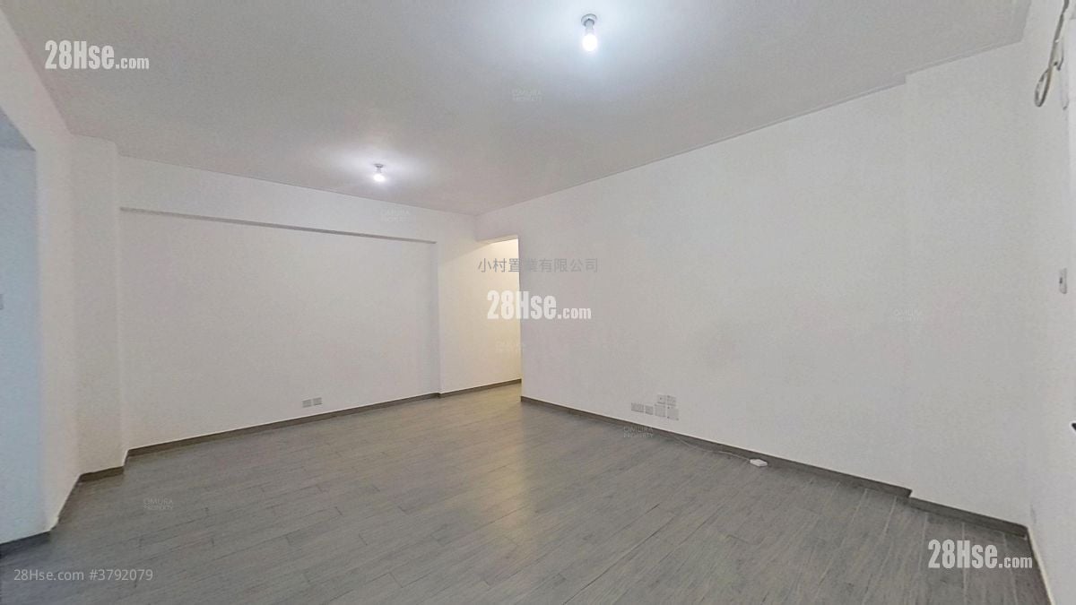 living room: Great George Building Rental 3 Bedrooms , 2 Bathrooms 845 ft²