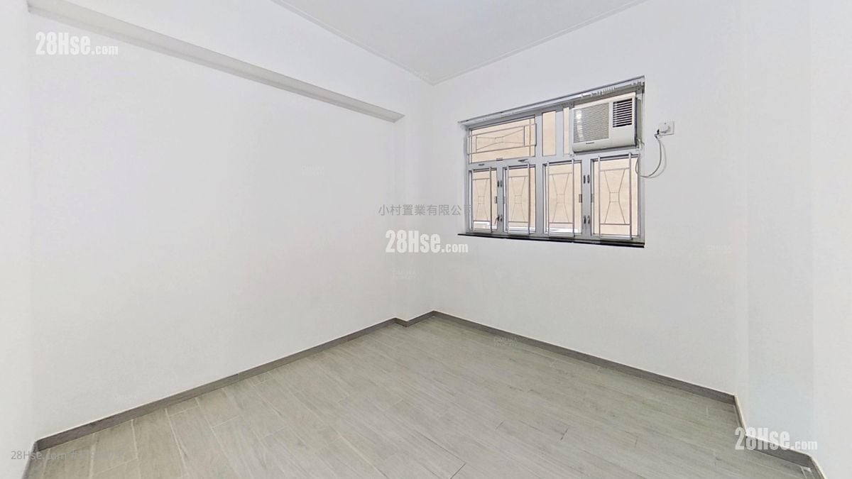 bedroom 3: Great George Building Rental 3 Bedrooms , 2 Bathrooms 845 ft²