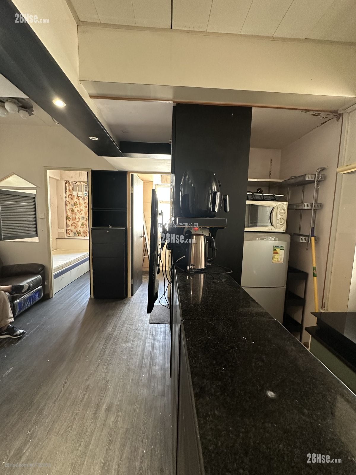 富成楼 租盘 300 平方尺