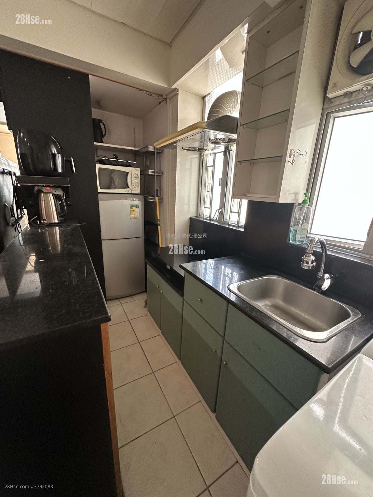 富成楼 租盘 300 平方尺