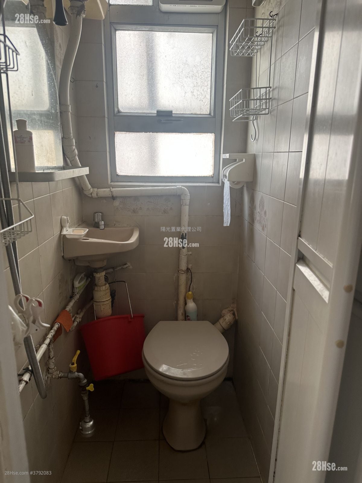 富成楼 租盘 300 平方尺