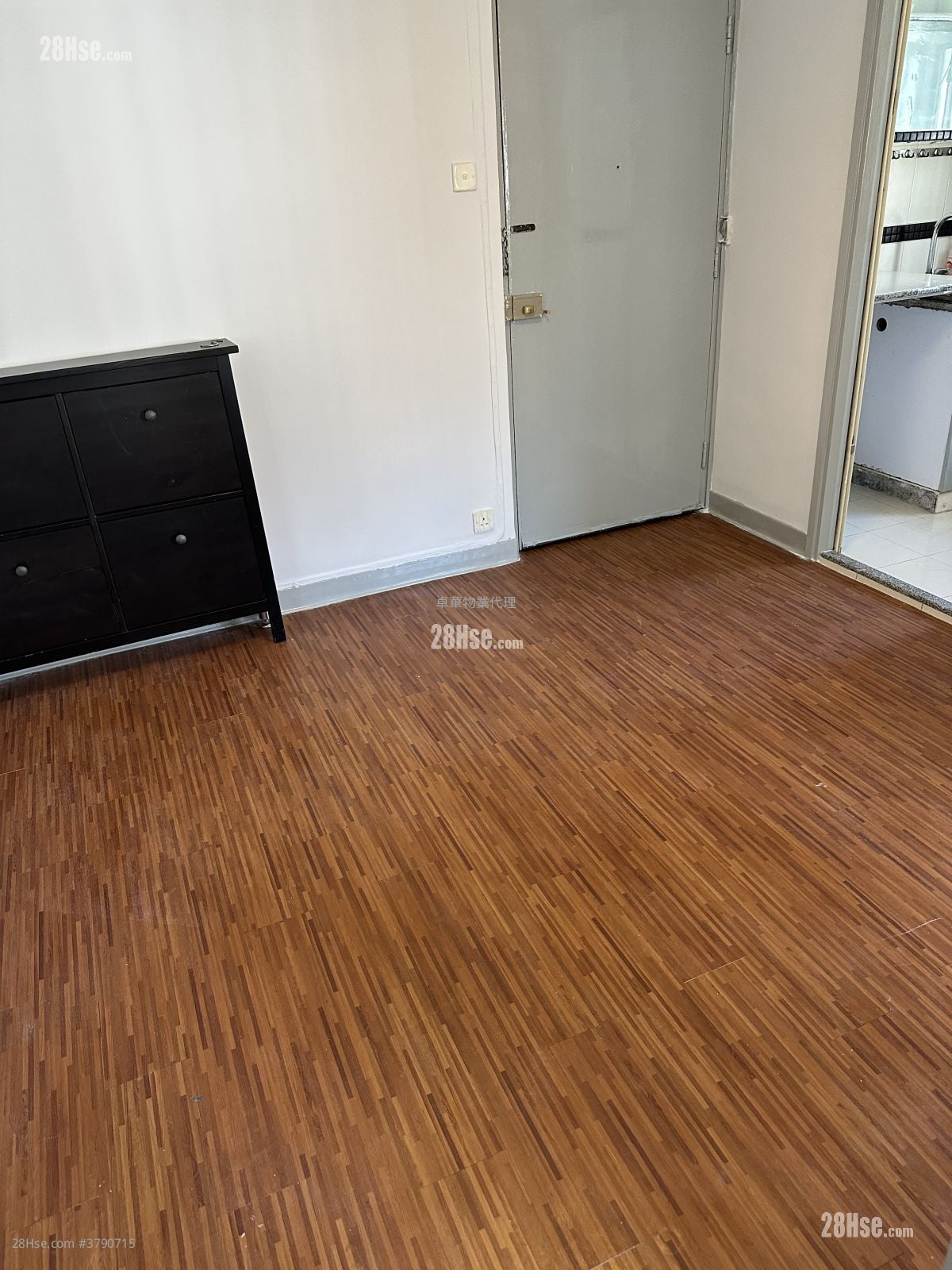 益富大厦 租盘 2 房 , 1 浴室 287 平方尺