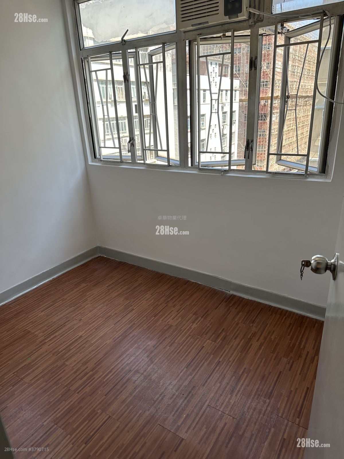 益富大厦 租盘 2 房 , 1 浴室 287 平方尺