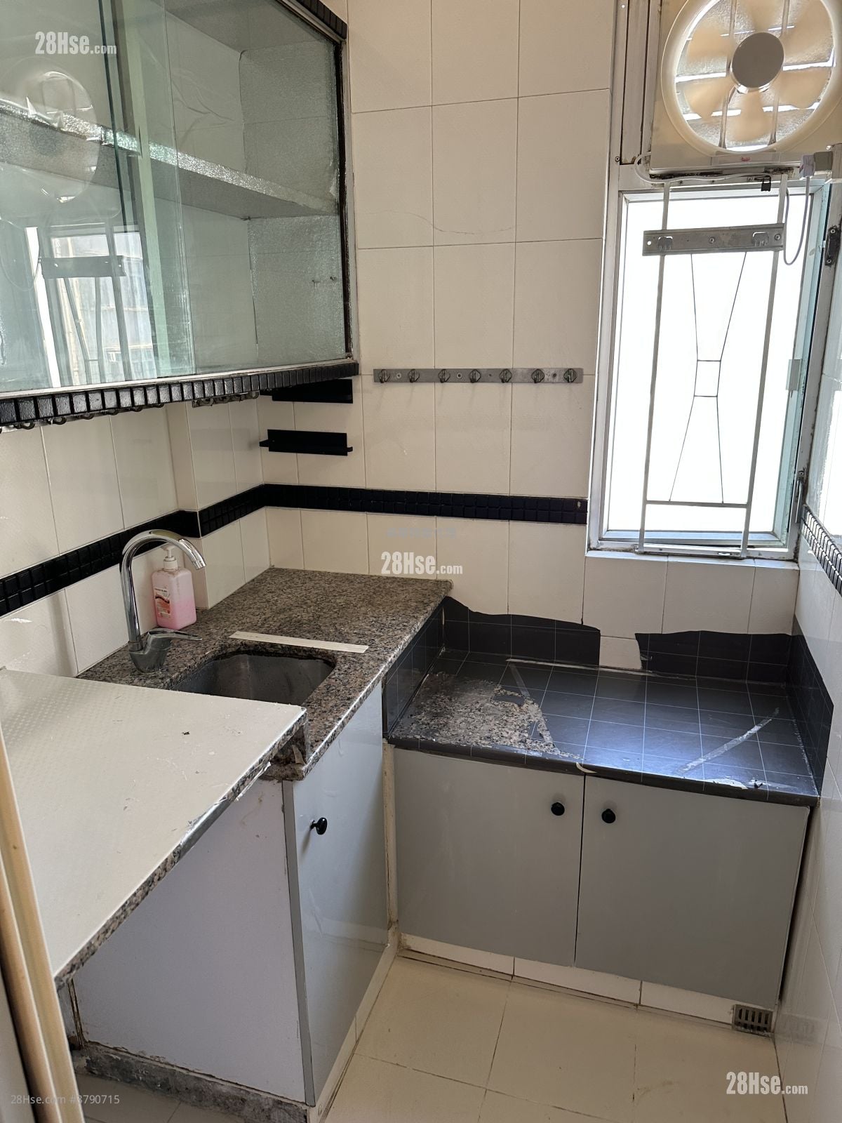 益富大厦 租盘 2 房 , 1 浴室 287 平方尺