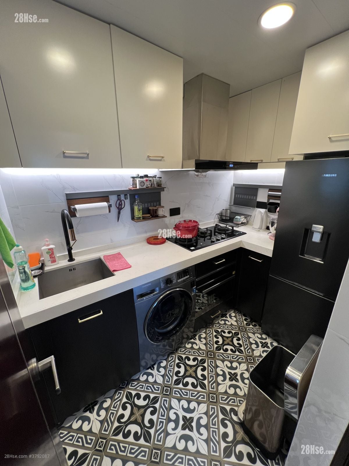 维港湾 售盘 2 房 464 平方尺