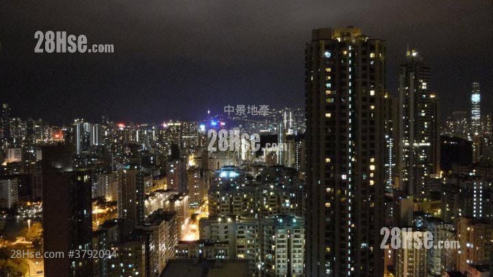 Sky Tower Sell 2 Bedrooms , 1 Bathroom 539 ft²