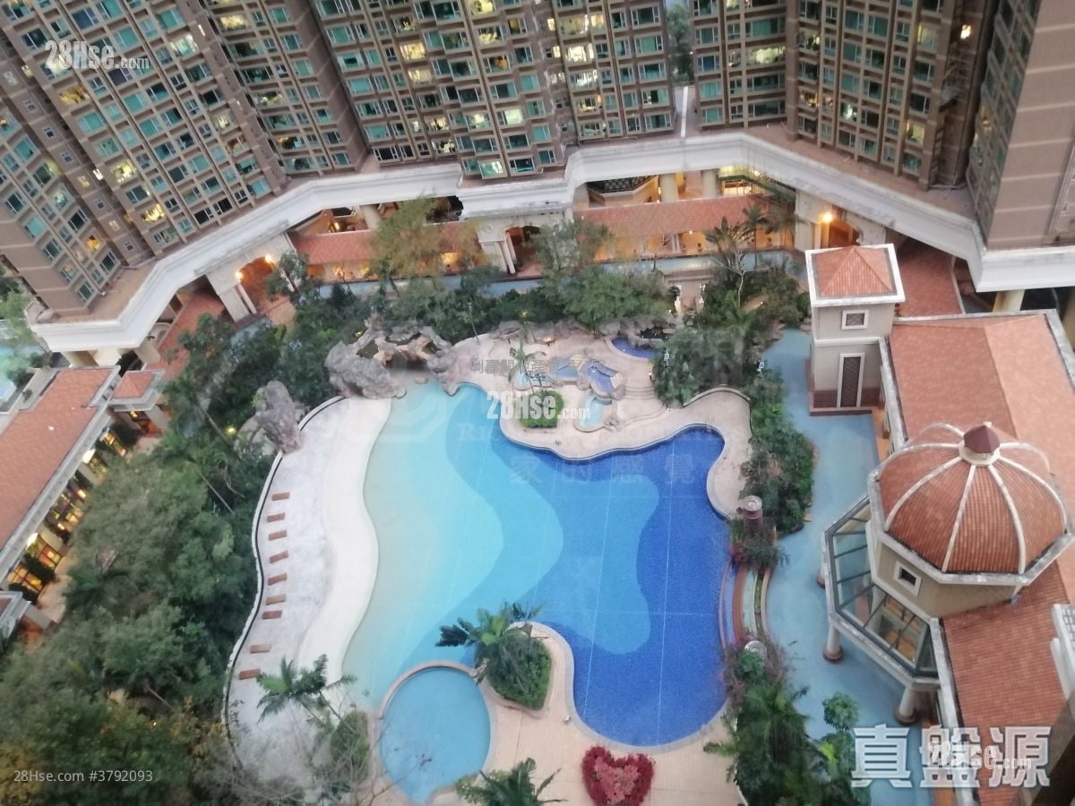 Banyan Garden Sell 3 Bedrooms , 2 Bathrooms 735 ft²