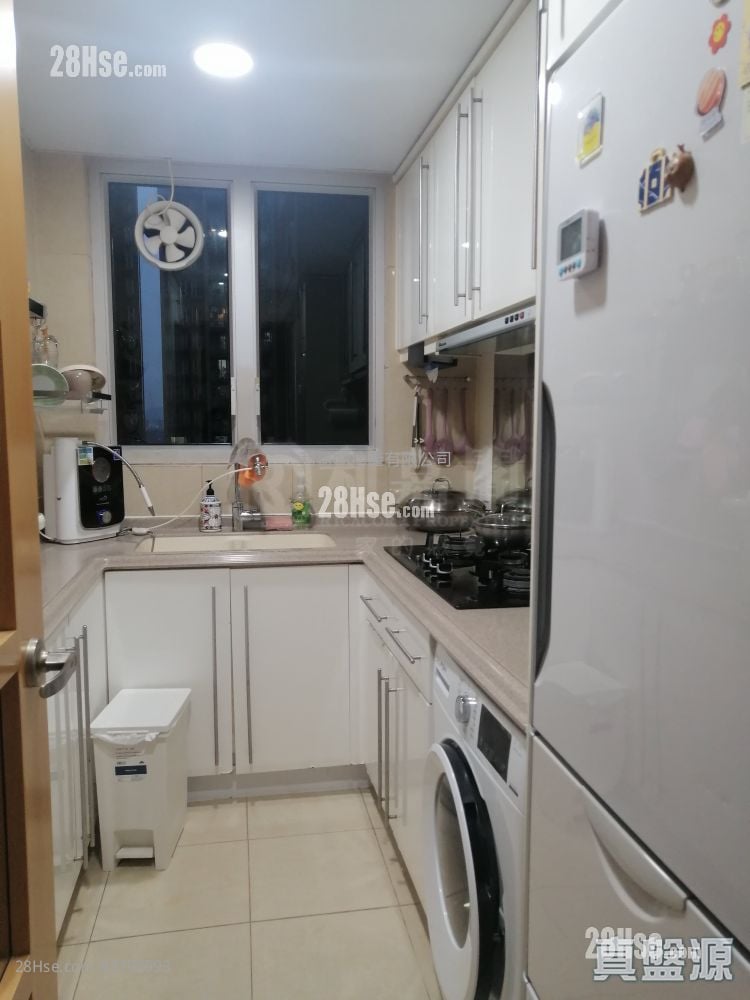 Banyan Garden Sell 3 Bedrooms , 2 Bathrooms 735 ft²