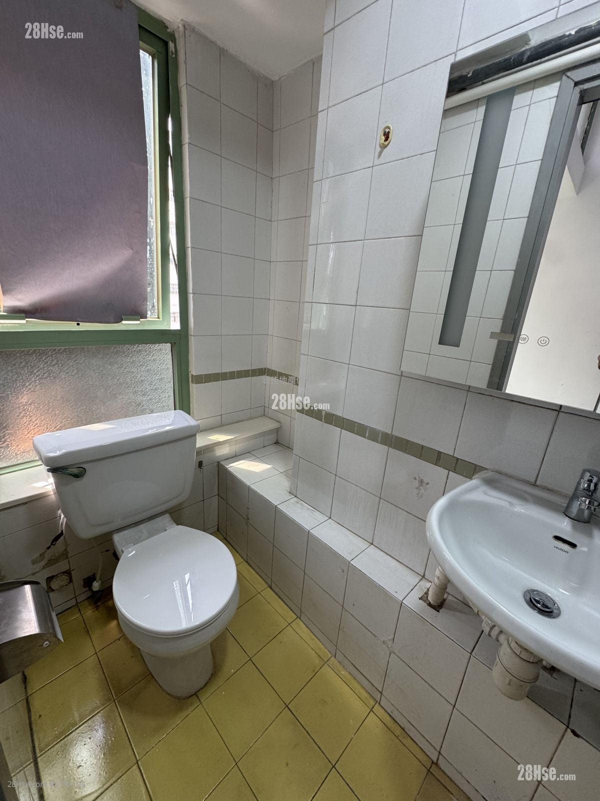 Treasure Centre Rental 323 ft²