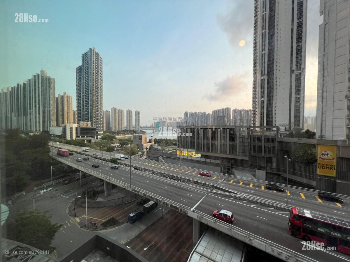 View: Parc City Sell 3 Bedrooms , 2 Bathrooms 769 ft²