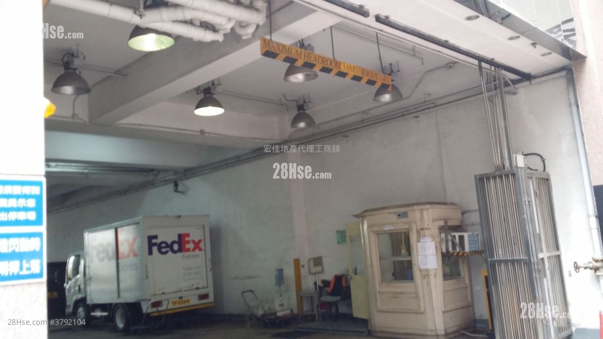 Treasure Centre Rental 323 ft²