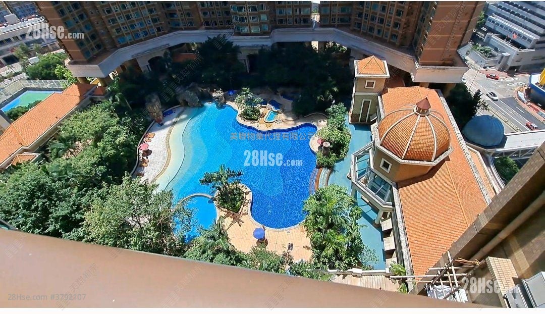 Banyan Garden Sell 3 Bedrooms , 1 Bathroom 736 ft²