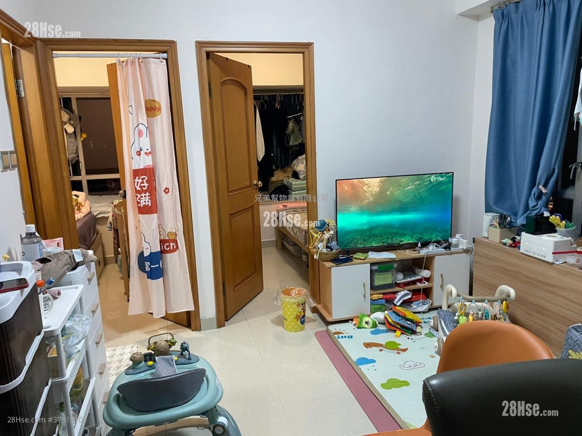 Tai Po Centre Sell 2 Bedrooms , 1 Bathroom 379 ft²