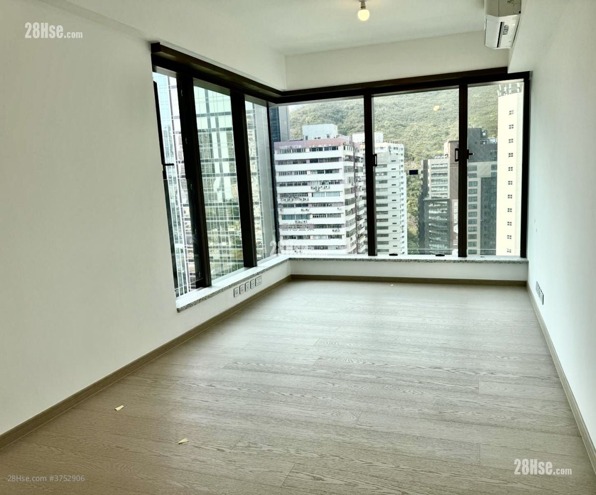 The Southside Sell 3 Bedrooms , 2 Bathrooms 773 ft²