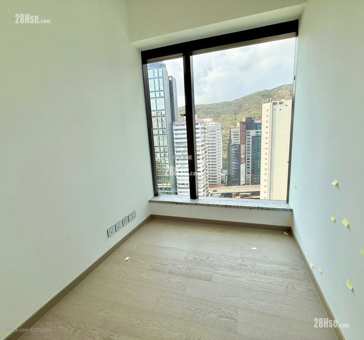 The Southside Sell 3 Bedrooms , 2 Bathrooms 773 ft²