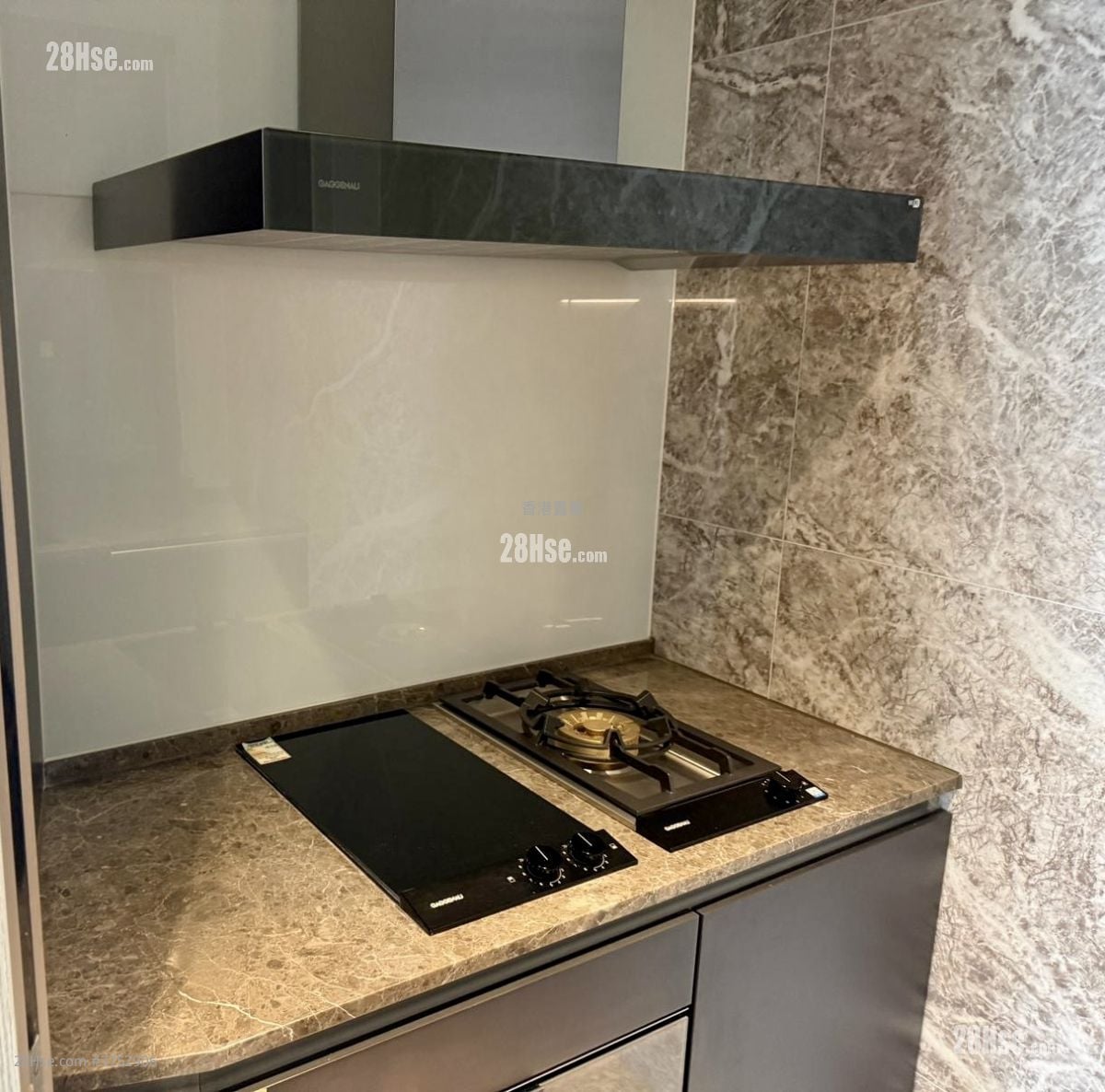 The Southside Sell 3 Bedrooms , 2 Bathrooms 773 ft²