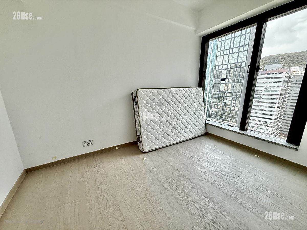 The Southside Sell 3 Bedrooms , 2 Bathrooms 773 ft²