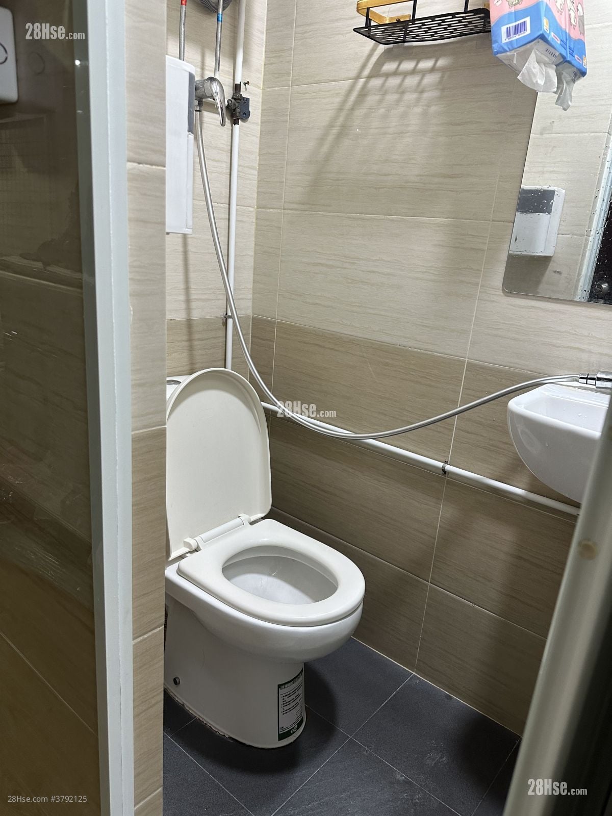 钜昌大楼 租盘 开放式间隔 , 1 浴室 180 平方尺