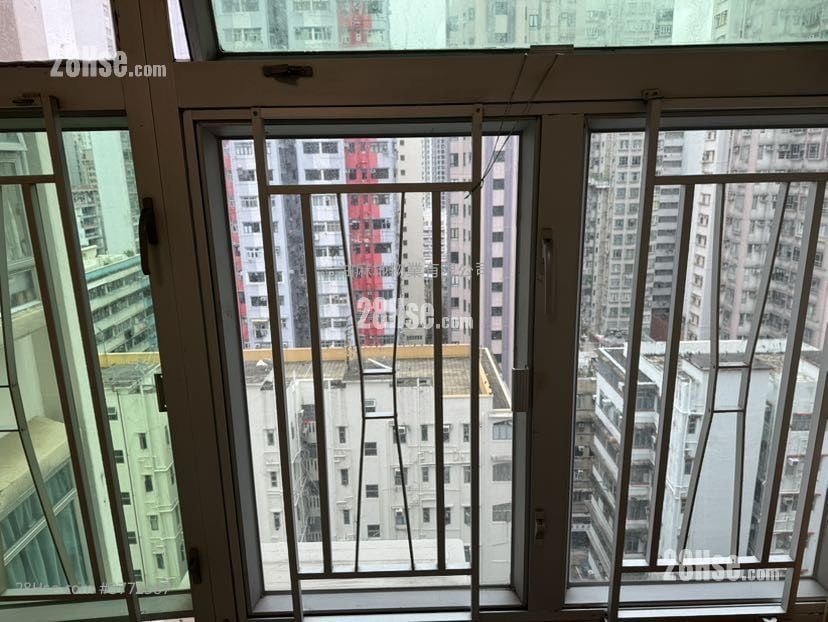 Shun On Building Sell 2 Bedrooms , 1 Bathroom 321 ft²