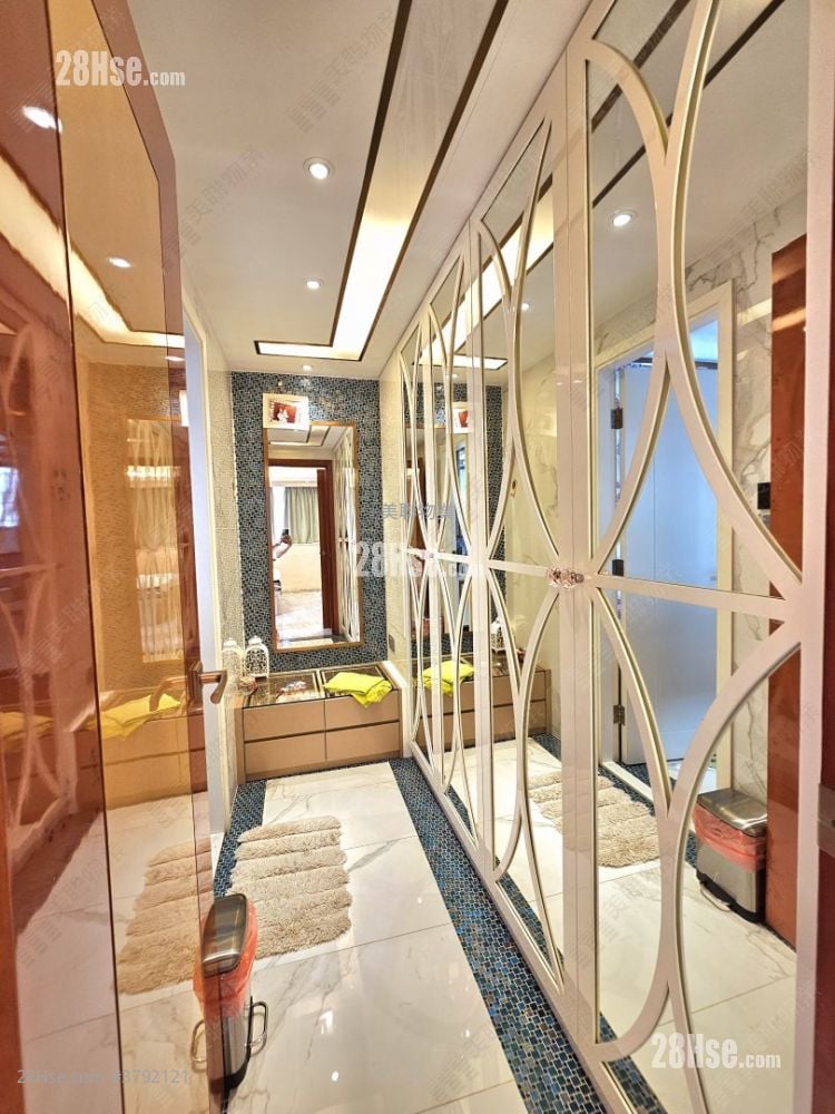 Sunview Garden Sell 5+ Bedrooms , 3 Bathrooms 2,347 ft²