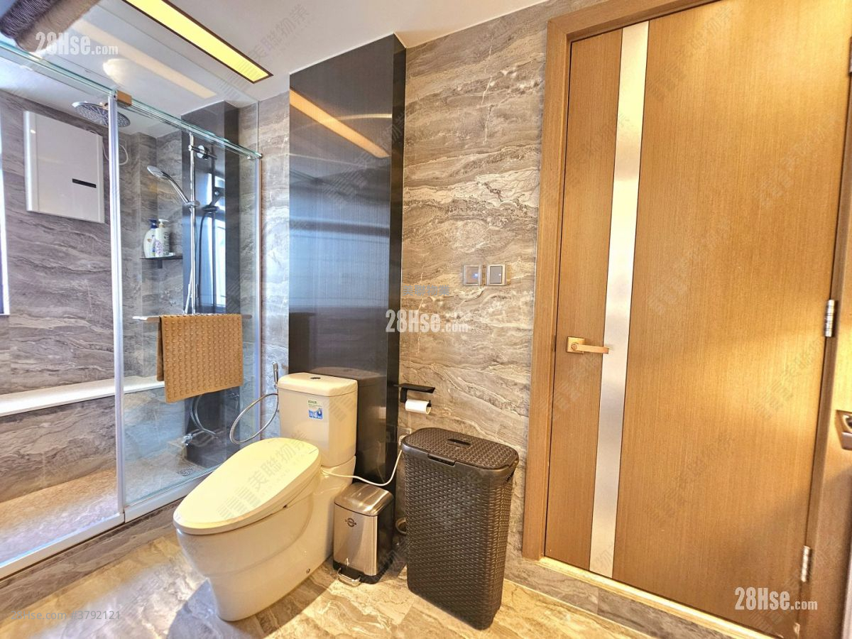 Sunview Garden Sell 5+ Bedrooms , 3 Bathrooms 2,347 ft²