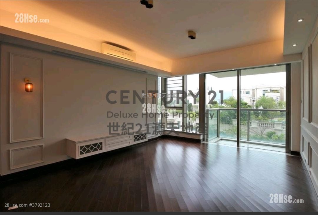 Mayfair By The Sea Rental 4 Bedrooms , 4 Bathrooms 1,400 ft²