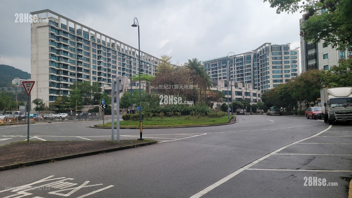 Mayfair By The Sea Rental 4 Bedrooms , 4 Bathrooms 1,400 ft²