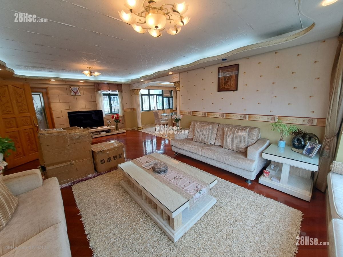 Sunview Garden Sell 3 Bedrooms , 3 Bathrooms 1,335 ft²