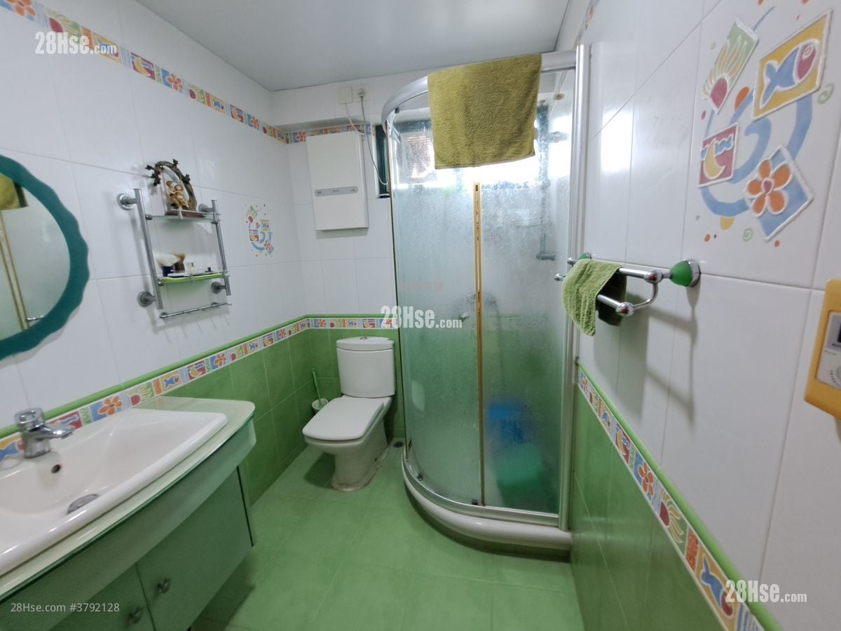 Sunview Garden Sell 3 Bedrooms , 3 Bathrooms 1,335 ft²