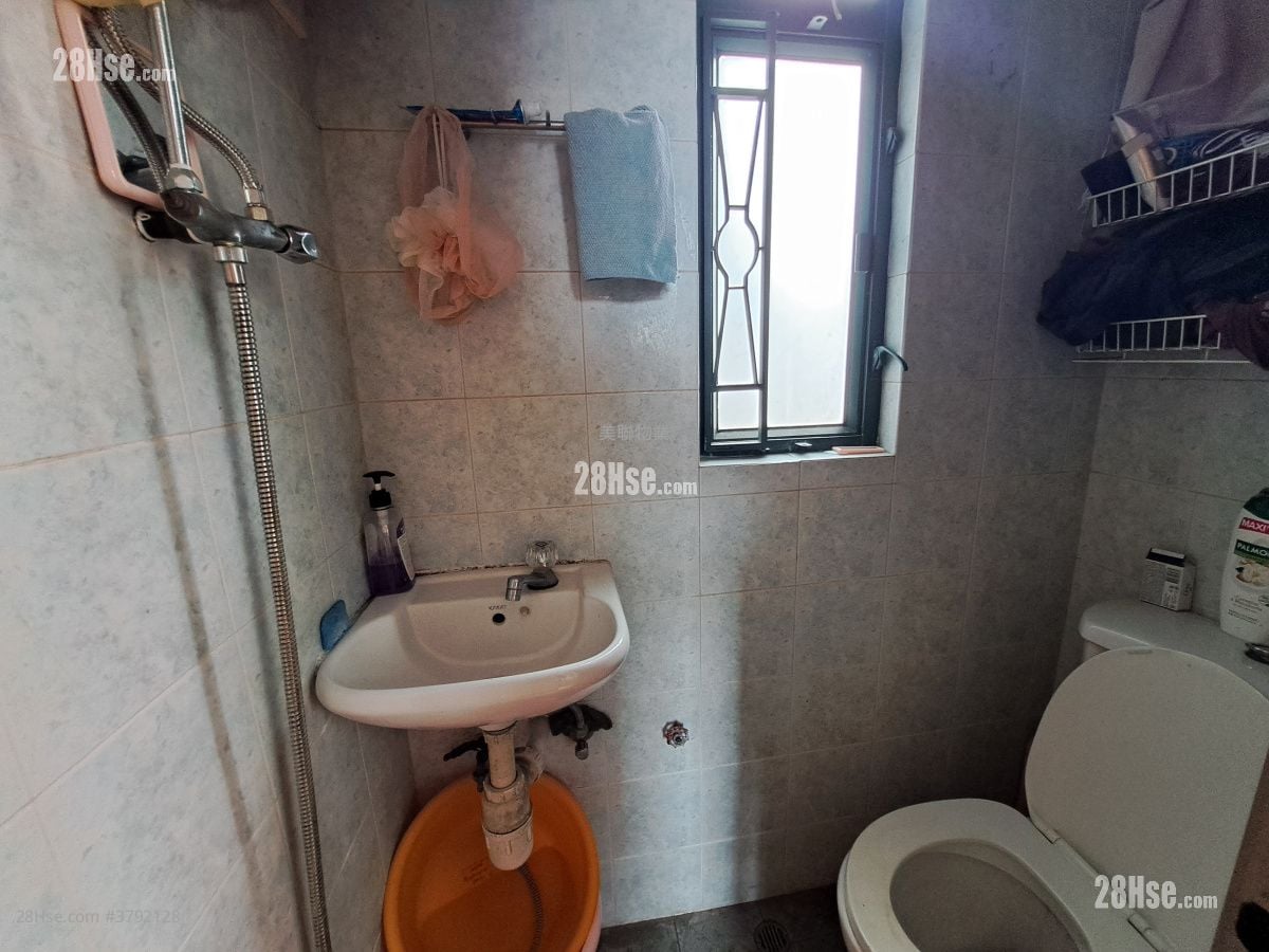 Sunview Garden Sell 3 Bedrooms , 3 Bathrooms 1,335 ft²