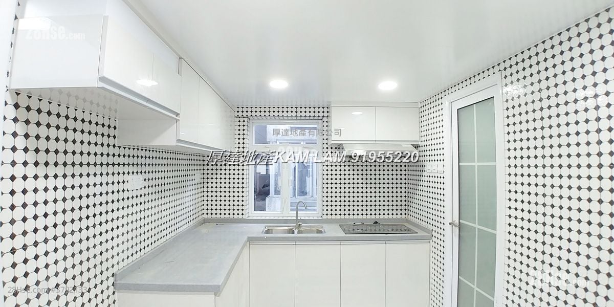 村屋 租盘 3 房 , 1 浴室 700 平方尺