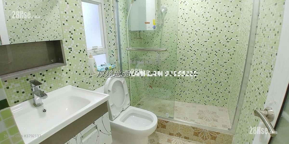 村屋 租盘 3 房 , 1 浴室 700 平方尺