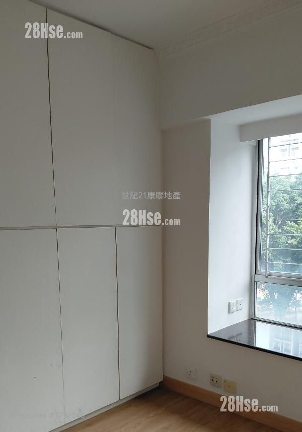 Laguna City Rental 3 Bedrooms , 2 Bathrooms 687 ft²