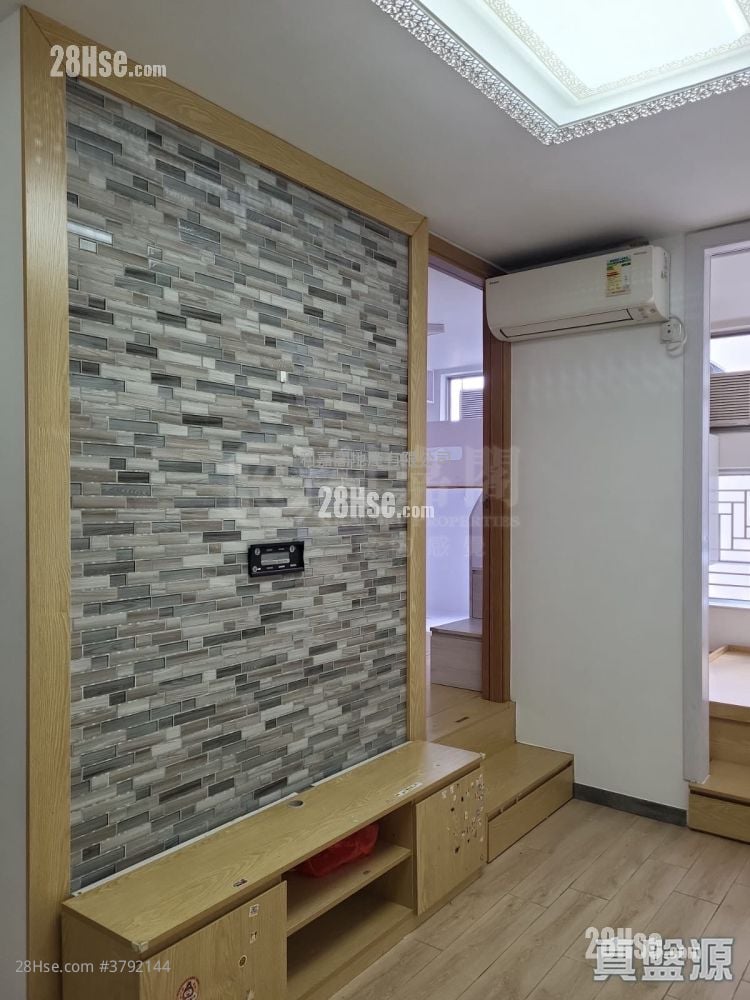 Ping Yan Court Sell 2 Bedrooms , 1 Bathroom 382 ft²