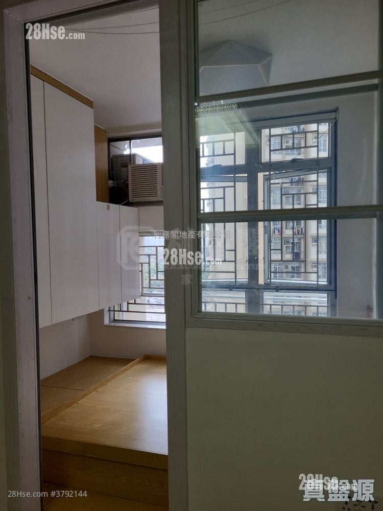 Ping Yan Court Sell 2 Bedrooms , 1 Bathroom 382 ft²