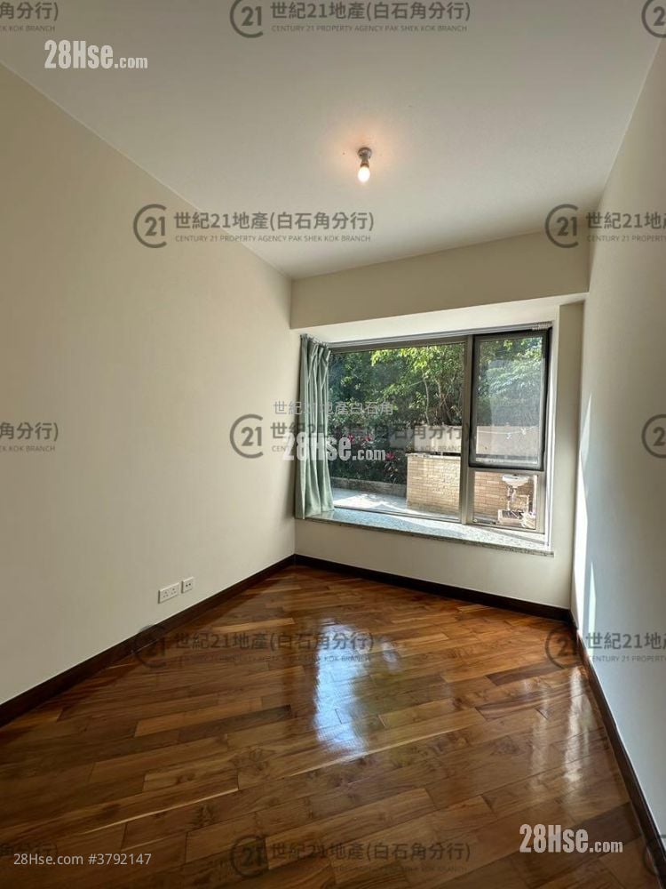 Mayfair By The Sea Rental 674 ft²