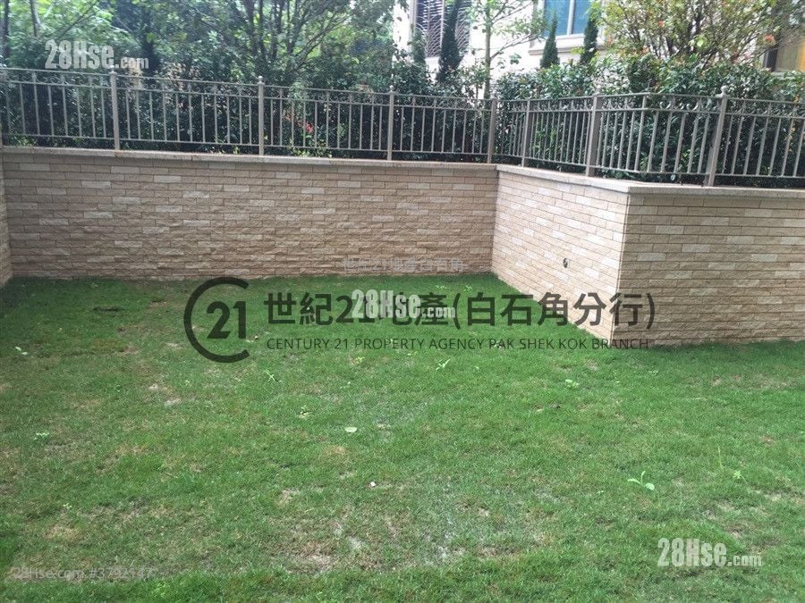 Mayfair By The Sea Rental 674 ft²