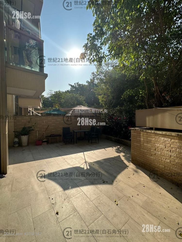 Mayfair By The Sea Rental 674 ft²