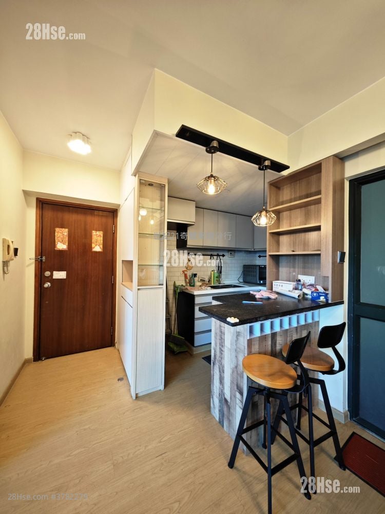 Dawning Views Sell 3 Bedrooms , 2 Bathrooms 616 ft²