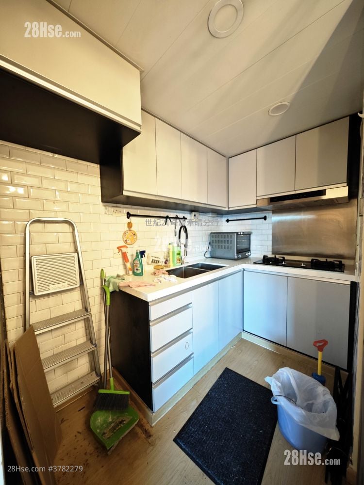 Dawning Views Sell 3 Bedrooms , 2 Bathrooms 616 ft²